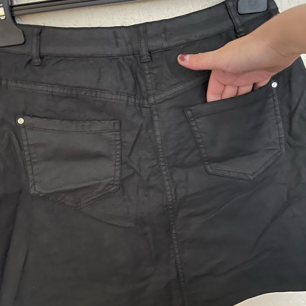 Primark Leather Look Zip Up Mini Skirt Size 8 - Picture 5 of 6